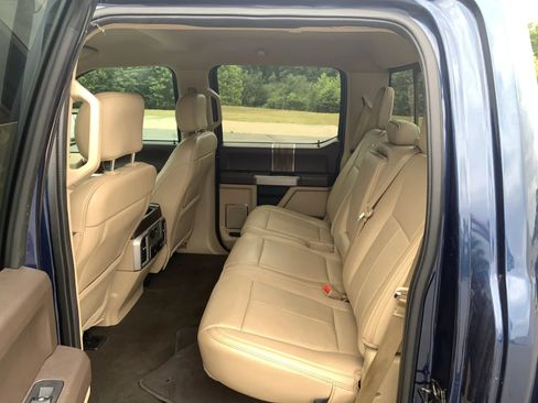 Used 2019 Ford F150 Lariat RWD image 25