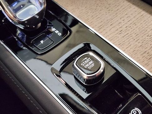 New 2026 Volvo XC90 B5 Plus AWD/4WD image 21