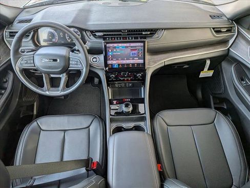 New 2025 Jeep Grand Cherokee L Limited w/ Luxury Tech Group II image 15