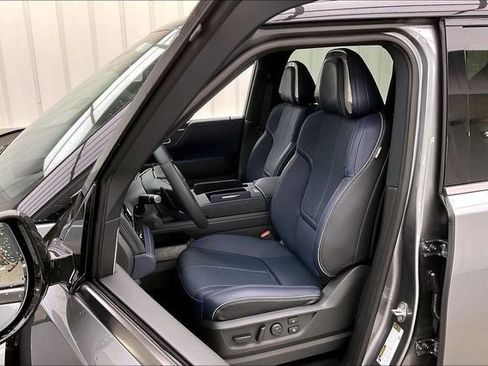 New 2026 INFINITI QX80 4WD image 12