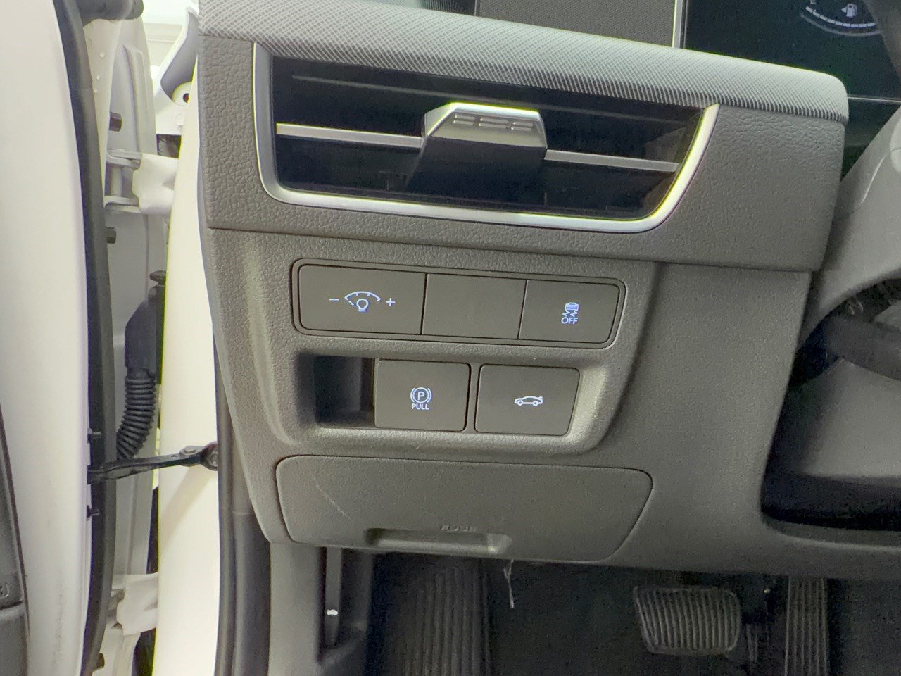 Used 2025 Hyundai Sonata SEL FWD image 31