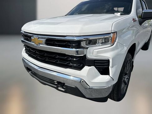 Used 2022 Chevrolet Silverado 1500 LT AWD/4WD image 11