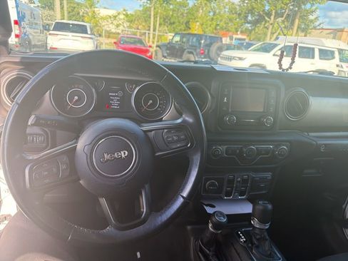 Used 2019 Jeep Wrangler Unlimited Sport S AWD/4WD image 6