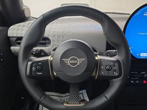 Certified 2025 MINI Cooper S image 15