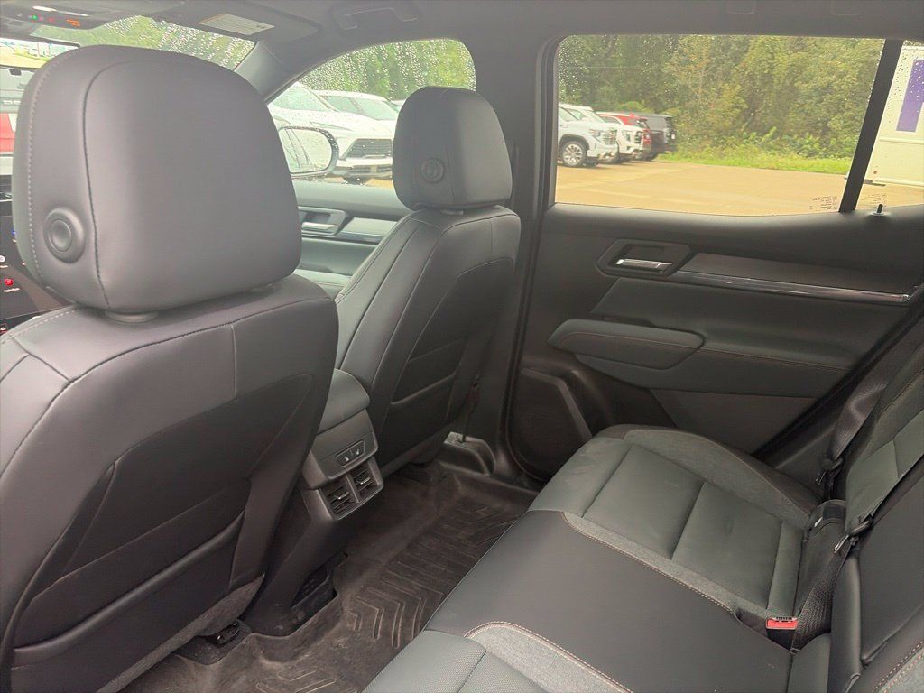 Used 2026 GMC Terrain AT4 w/ Convenience Package III AWD/4WD image 11