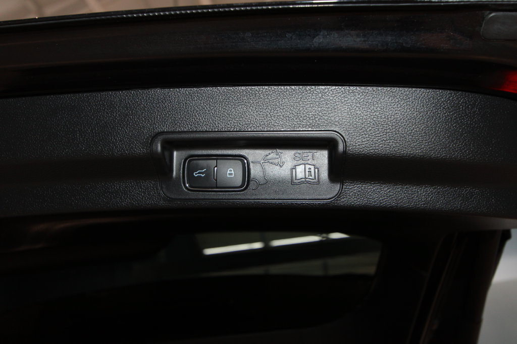 Used 2023 Ford Explorer ST w/ Equipment Group 401A AWD/4WD image 42