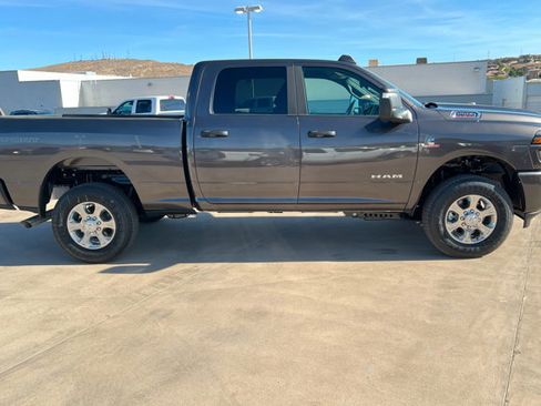 New 2026 RAM 2500 Big Horn AWD/4WD image 6