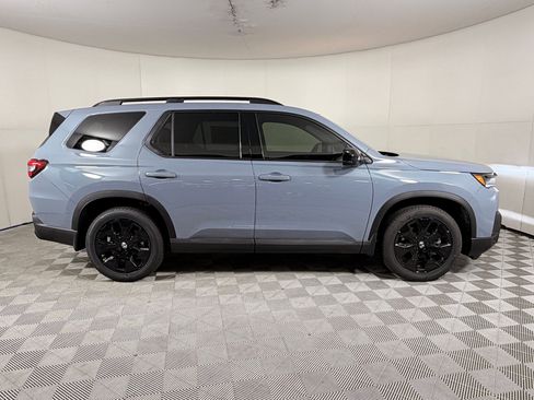 New 2026 Honda Pilot Black Edition image 8