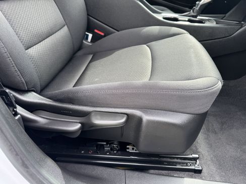 Used 2024 Chevrolet Malibu LT image 23