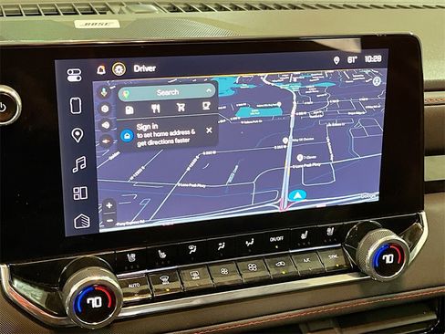 Used 2025 Chevrolet Colorado Z71 w/ Technology Package image 13