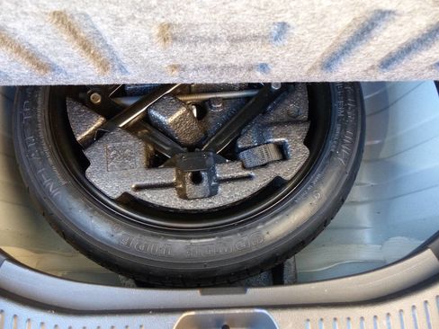 Used 2022 Chevrolet Trax LS w/ Tint and Cruise Package image 22