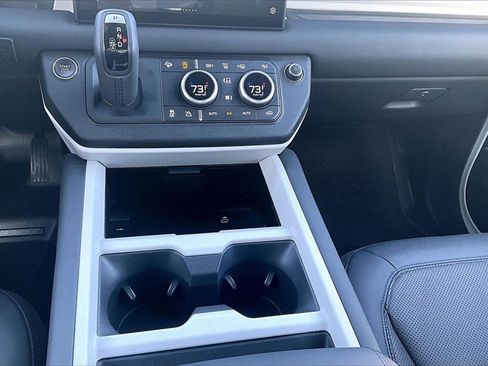 Used 2025 Land Rover Defender 110 S image 24