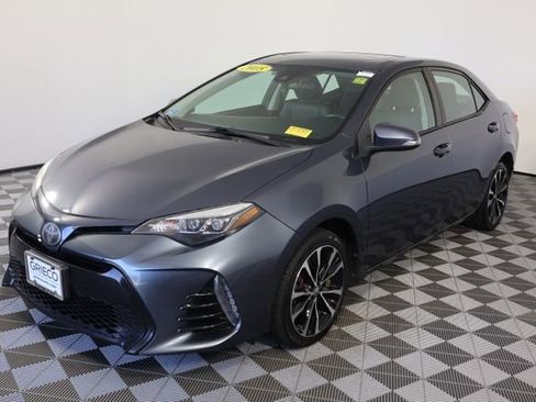 Used 2018 Toyota Corolla SE w/ SE Premium Package FWD image 4