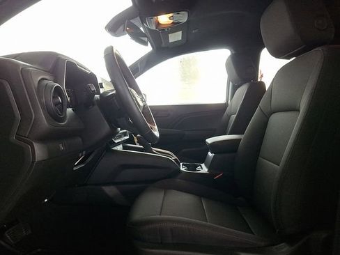 Used 2025 Chevrolet Colorado W/T w/ WT Convenience Package II RWD image 13