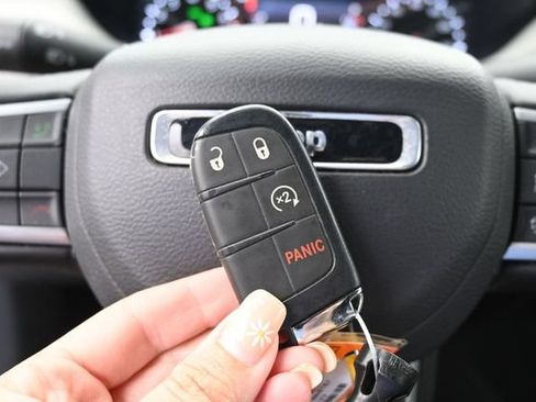 Used 2025 Jeep Compass Limited AWD/4WD image 33