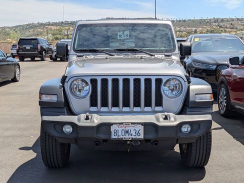 Used 2019 Jeep Wrangler Unlimited Sport S AWD/4WD image 3