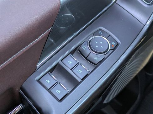 Used 2022 Ford F150 Lariat w/ Equipment Group 502A High image 23