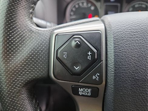 Used 2017 Toyota Tacoma 4x4 Double Cab image 19