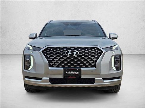 Used 2021 Hyundai Palisade Calligraphy image 2