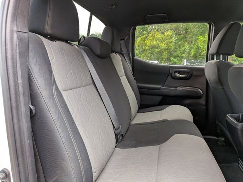 Used 2023 Toyota Tacoma TRD Off-Road image 32