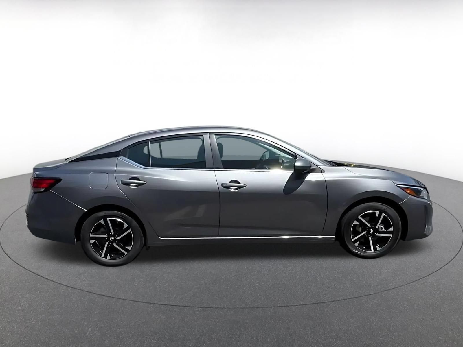 Used 2025 Nissan Sentra SV FWD image 15