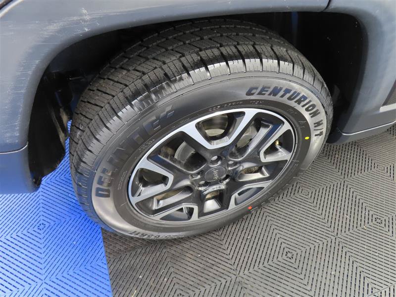 Used 2020 Jeep Compass Trailhawk AWD/4WD image 12