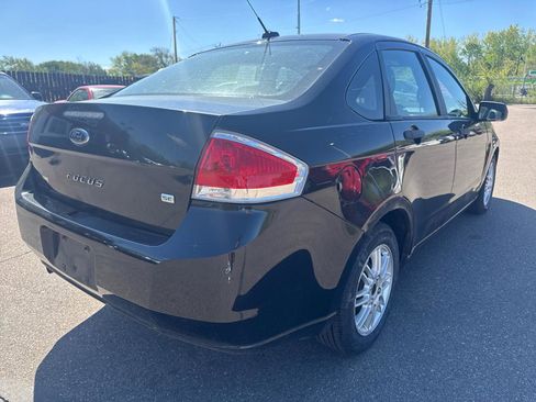 Used 2010 Ford Focus SE FWD image 7