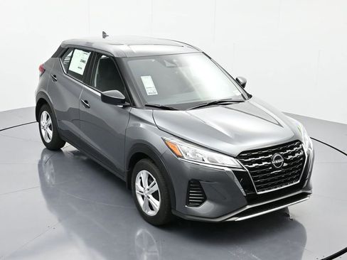 New 2025 Nissan Kicks Play S image 23