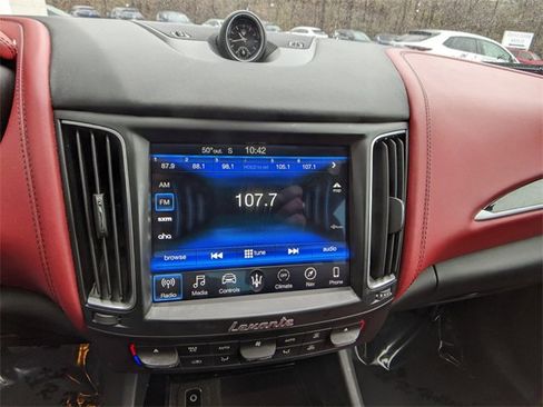 Used 2019 Maserati Levante S image 19