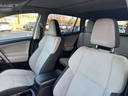 Used 2018 Toyota RAV4 XLE image 13