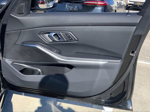 Certified 2025 BMW 330i Sedan image 26