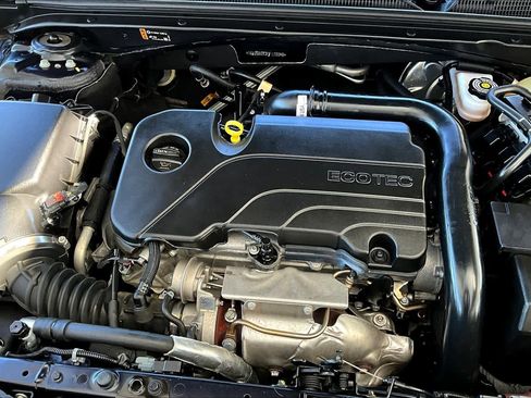 Used 2022 Chevrolet Malibu RS FWD image 32