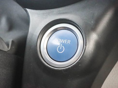 Used 2023 Toyota Sienna LE image 28