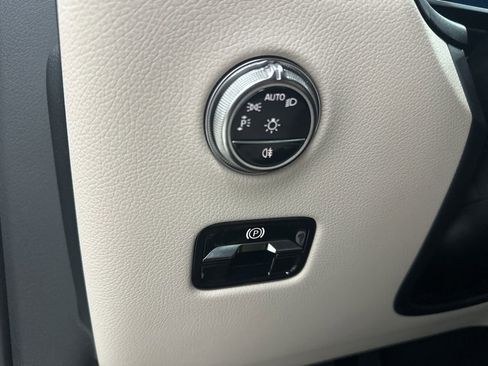 New 2026 Mercedes-Benz GLC 300 image 18