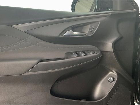 Used 2024 Buick Envista Sport Touring w/ Convenience I Package FWD image 22