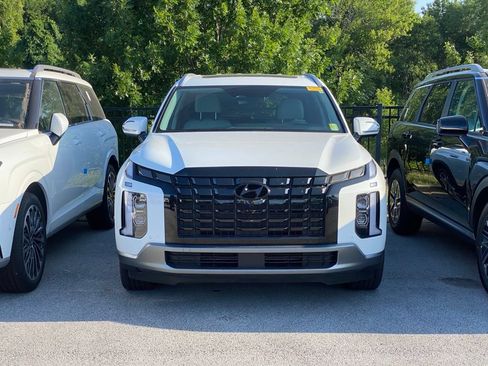 Used 2025 Hyundai Palisade SEL FWD image 2