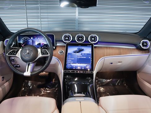 Used 2022 Mercedes-Benz C 300 Sedan image 7