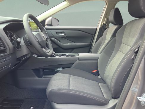 New 2026 Nissan Rogue SV FWD image 9