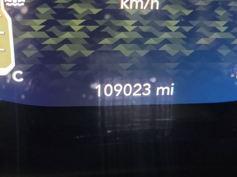 Used 2018 Jeep Wrangler Unlimited Sahara image 19