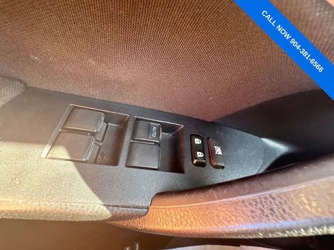 Used 2019 Toyota Corolla LE FWD image 18
