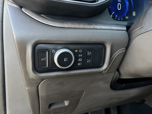 Used 2022 Ford Explorer Platinum w/ Equipment Group 601A image 23