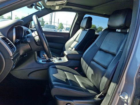 Used 2021 Jeep Grand Cherokee Limited AWD/4WD image 16