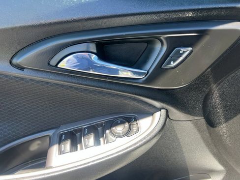Used 2022 Chevrolet Malibu LT FWD image 34