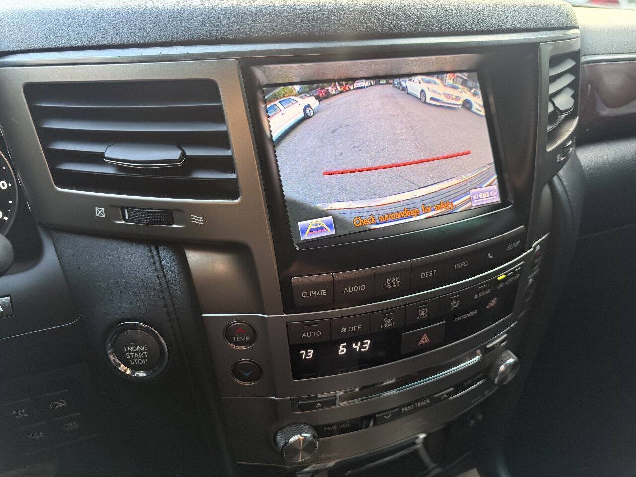 Used 2014 Lexus LX 570 4WD image 23