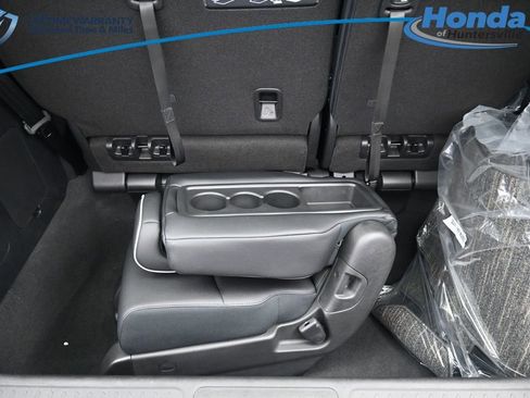 New 2026 Honda Odyssey Touring image 17