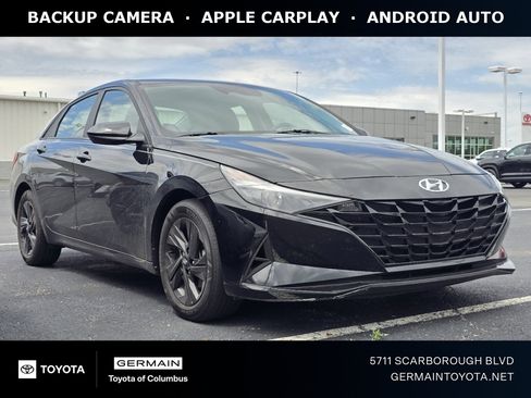 Used 2022 Hyundai Elantra SEL FWD image 1