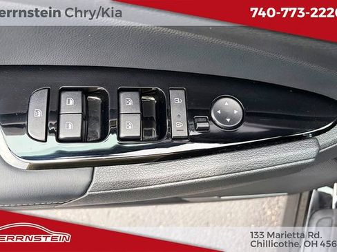 Used 2023 Kia Sportage EX AWD/4WD image 15