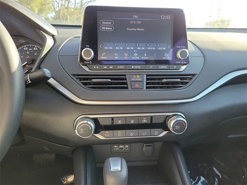 New 2025 Nissan Altima 2.5 S image 9