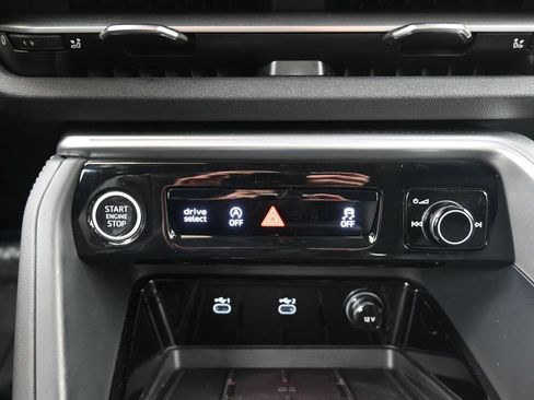 Used 2025 Audi Q5 Premium Plus w/ Premium Plus image 32