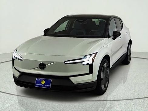 New 2026 Volvo EX30 Plus w/ Protection Package AWD/4WD image 2